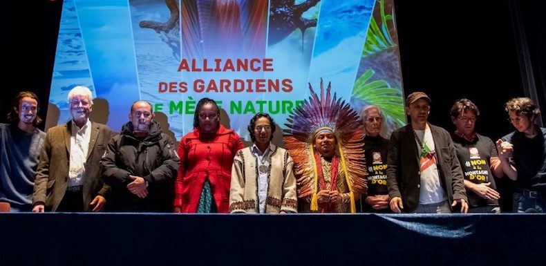 Des leaders autochtones se mobilisent à Paris pour faire reconnaître les droits de la « Terre-Mère »