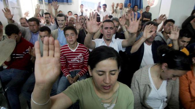 Algérie: HRW dénonce la persécution de la minorité protestante