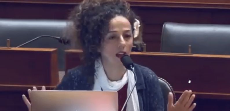 HIJAB : une féministe iranienne en colère contre les progressistes occidentaux