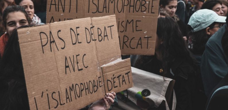 Quand la gauche en finira-t-elle de l’escroquerie intellectuelle l' »islamophobie » ?