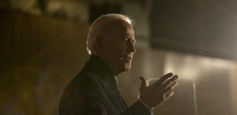 S’adressant à un groupe de pressions K Street, Joe Biden a relancé sa querelle avec Elizabeth Warren au sujet de l’assurance-maladie – Par Akela Lacy