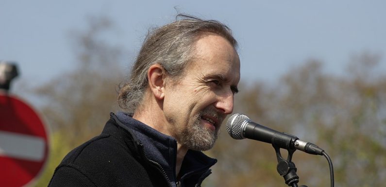 Le génocide des Juifs est une «simple connerie de plus », selon le fondateur du mouvement écologiste Extinction Rebellion