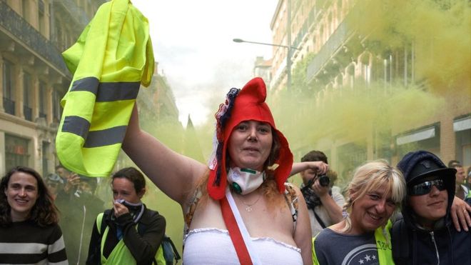 Gilets Jaunes: Anger of yellow vests still grips France a year on