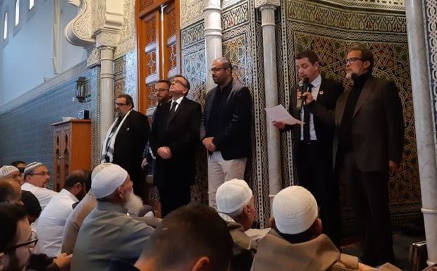 Gaël Perdriau (vice-président de LR) se rend à la Grande mosquée Mohamed VI de Saint-Etienne pour montrer sa solidarité à la communauté musulmane