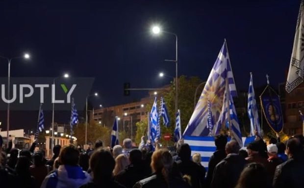 Grèce : « Qu’ils partent ! Nous en avons assez ! », manifestations contre le transfert de migrants des îles vers le continent