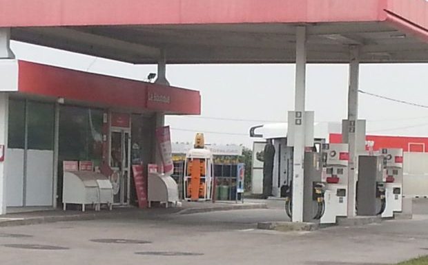 Versailles (78) : Issam et sa sœur Nabaouia condamnés pour des violences dans une station service