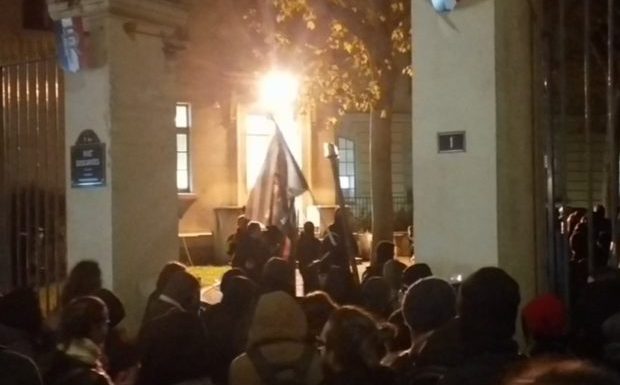 Paris : des étudiants s’introduisent dans la cour du ministère de l’Enseignement supérieur