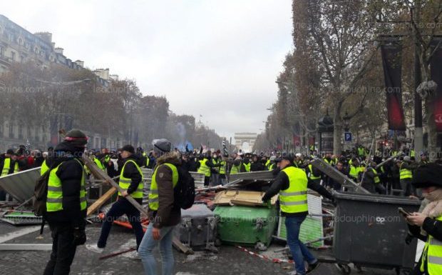 « Le 1er décembre, l’Élysée aurait pu tomber » : un CRS raconte le chaos des « gilets jaunes » l’hiver dernier