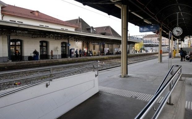 Suisse : un homme victime d’une « agression à la Orange mécanique », la meute interpellée puis relâchée, s’adonne à de nouvelles exactions