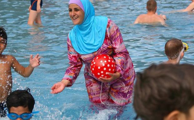 Francfort (All.) : Une piscine islamique pour « promouvoir l’intégration »