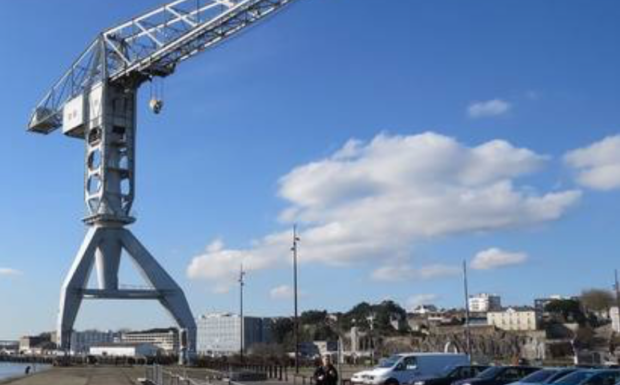 Nantes : interrompue durant un coït sur les bords de Loire, elle se déchaîne sur des vigiles qui l’auraient traitée de «pute à blédard»