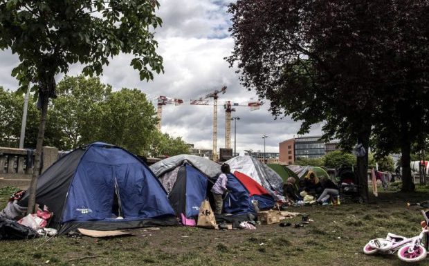 Paris : l’évacuation du camp de migrants de la porte d’Aubervilliers reportée faute de policiers