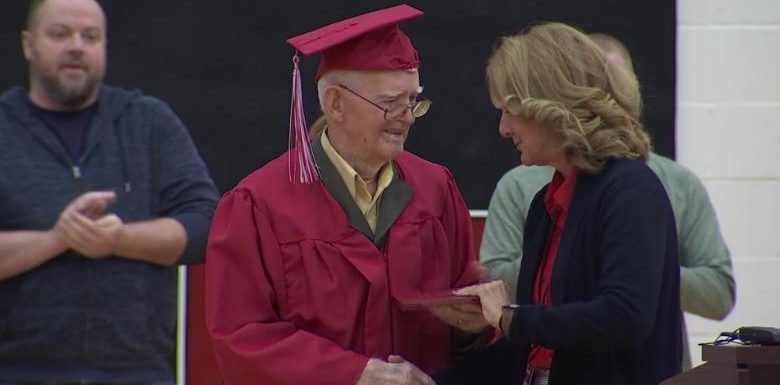 A WWII veteran got his high school diploma at 95
