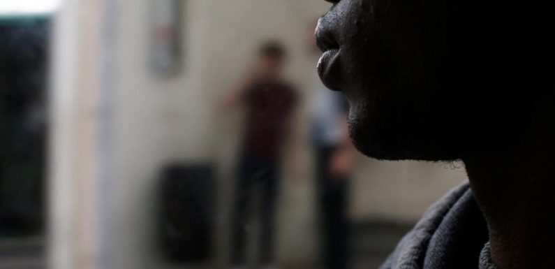 Le traitement des enfants migrants non-accompagnés en France critiqué