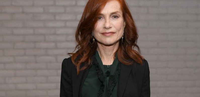 Abus sexuel : pour Isabelle Huppert, l’industrie du cinéma devrait « mieux protéger économiquement » les actrices