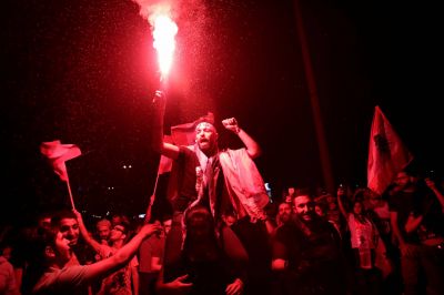 Après les propos de Aoun, la rue s’embrase : un cadre du PSP tué