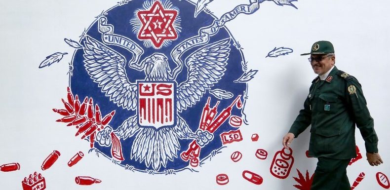 Téhéran dévoile de nouvelles fresques antiaméricaines dans l’ancienne ambassade des Etats-Unis