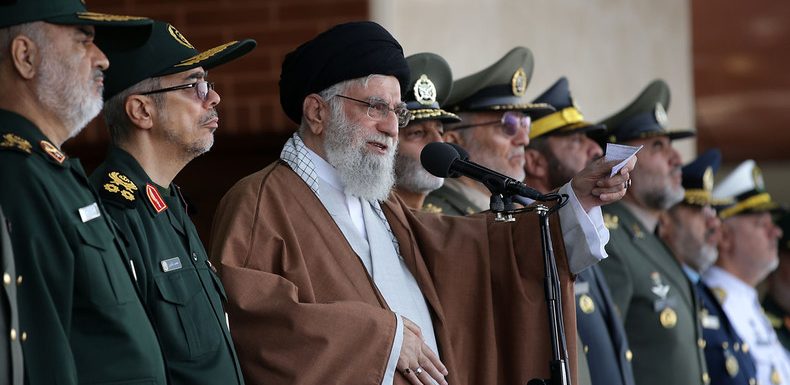 Les Etats-Unis placent neuf proches du guide suprême iranien sur liste noire