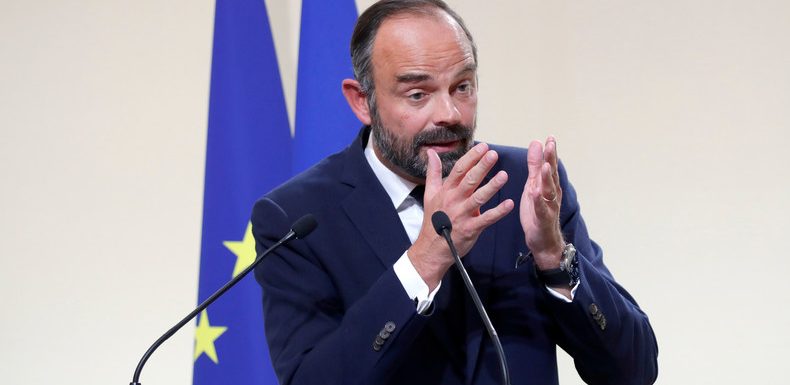 Trop laxistes, trop contraignantes ? Les mesures du gouvernement sur l’immigration font réagir