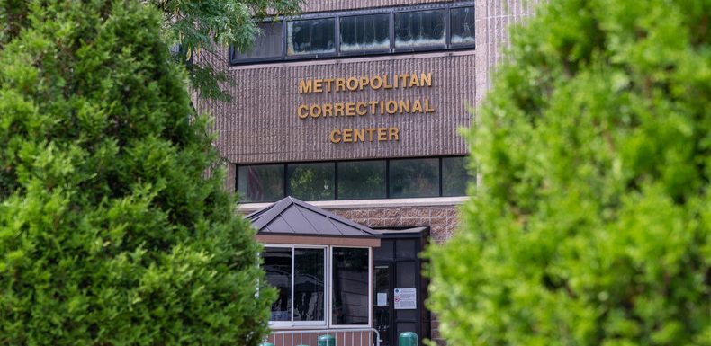 Affaire Epstein : une journaliste a-t-elle subi des menaces pour ne pas révéler l’affaire ?