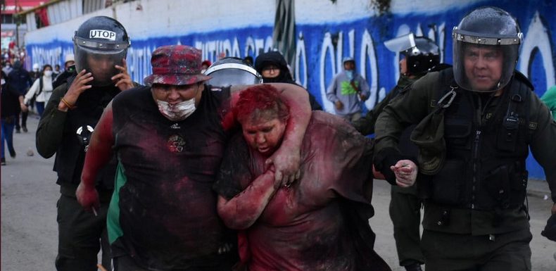 Bolivie : aspergée de peinture, ses cheveux coupés, une maire humiliée par des opposants à Morales