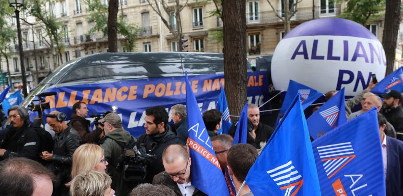 «Dernière sommation» : des syndicats de police menacent de rejoindre la mobilisation du 5 décembre