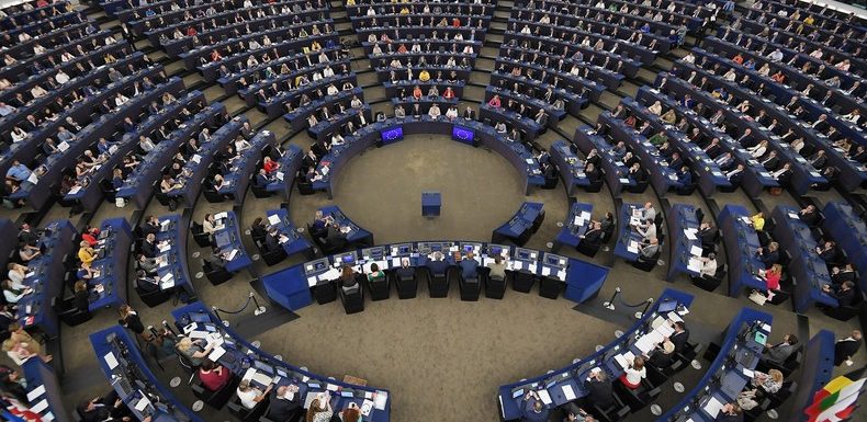 Syrie : le Parlement européen appelle les Etats membres à rapatrier les enfants de djihadistes