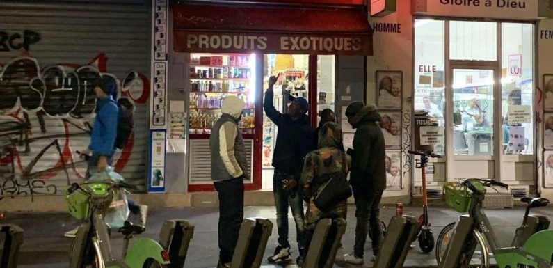 A Paris, les épiceries de nuit font cauchemarder les riverains