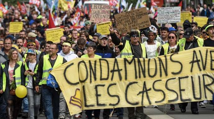 « Gilets jaunes » : deux policiers vont être jugés à Paris pour violences volontaires