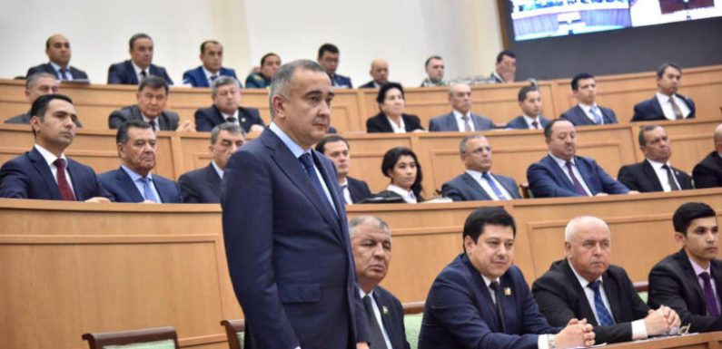Ouzbékistan : le maire de Tachkent menace de mort des journalistes