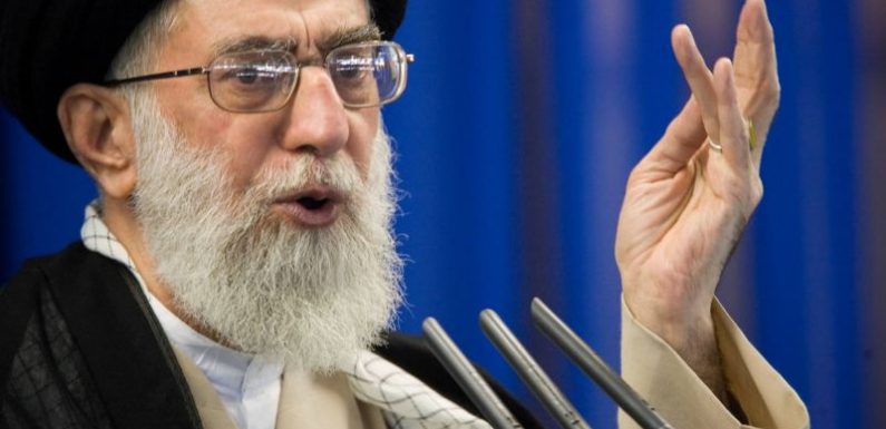 En Iran, le guide suprême soutient la hausse du prix de l’essence et dénonce un « sabotage »