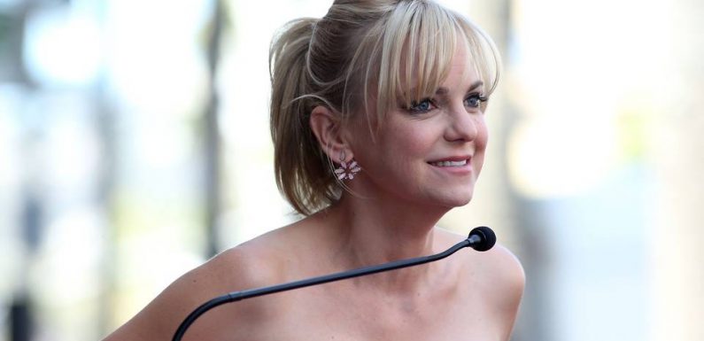 VIDEO. Anna Faris est fiancée… Lauryn Hill réclame de l’argent à son cousin…