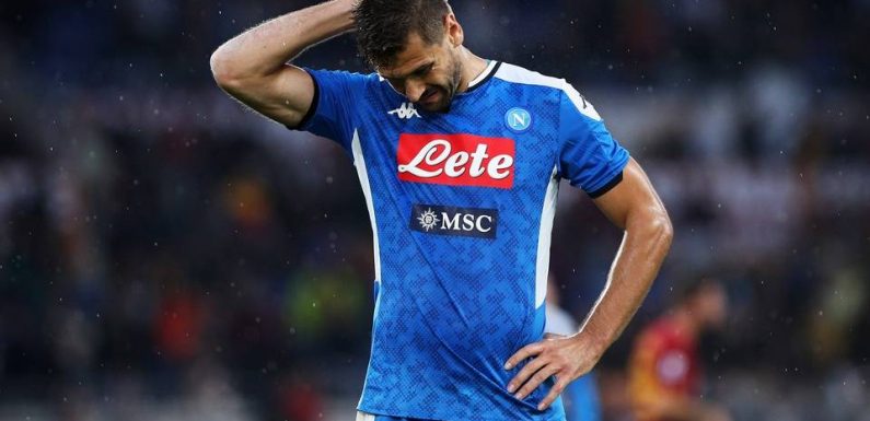 Italie: Situation électrique à Naples, où les joueurs ont entamé une rébellion contre les ordres du président