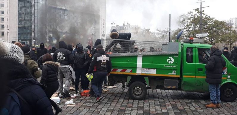 Acte 53 des « gilets jaunes » : Oui, une camionnette de la ville de Paris a bien été utilisée pour alimenter un incendie
