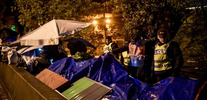 Évacuation des migrants à la Chapelle: L’objectif « zéro retour » laisse la mairie et les associations sceptiques