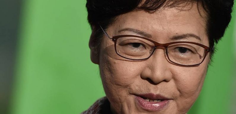 Hong Kong : Pékin soutient « résolument » la cheffe de l’exécutif malgré son revers dans les urnes