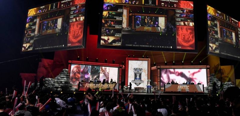 PODCAST. « Minute Papillon ! » : « Noi » chauffe les fans avant la Finale des Mondiaux de League of Legends