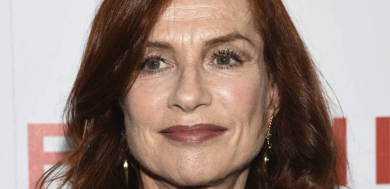 Isabelle Huppert estime qu’il faut mieux « protéger économiquement » les actrices