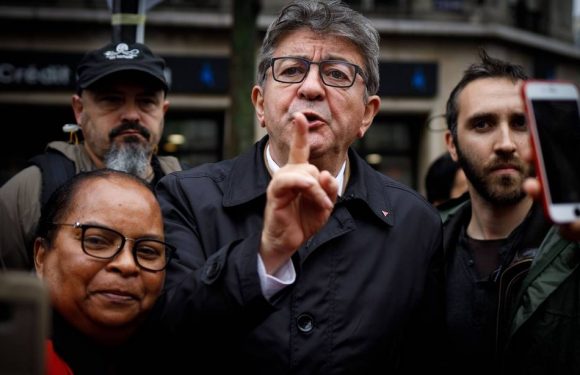 Islam : Mélenchon accuse Macron de « mettre de l’huile sur le feu »