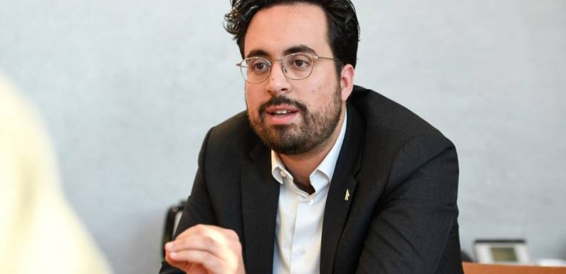 Mounir Mahjoubi estime qu&rsquo;Amazon a détruit 7.900 emplois en France en 2018