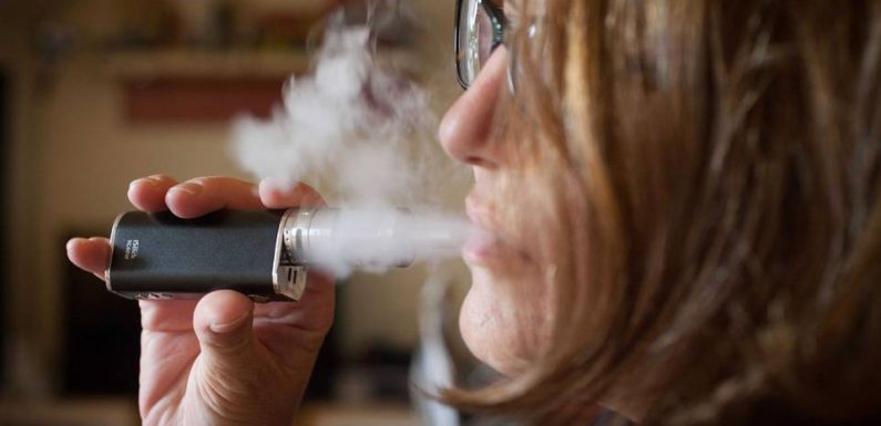 Ils ont arrêté de fumer, mais les vapoteurs arrivent-ils à arrêter de vapoter ?