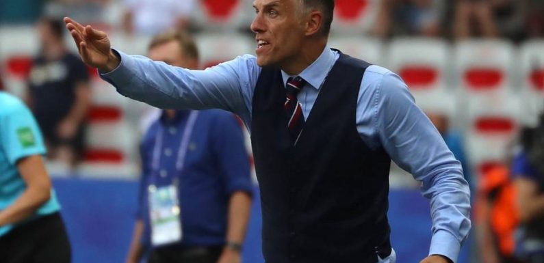 Angleterre : Phil Neville pas tendre avec ses joueuses après un match à guichets fermés contre l’Allemagne