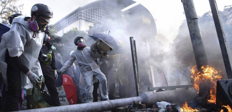 Hong Kong : La police menace de tirer à « balles réelles » si elle fait face à des « armes létales »