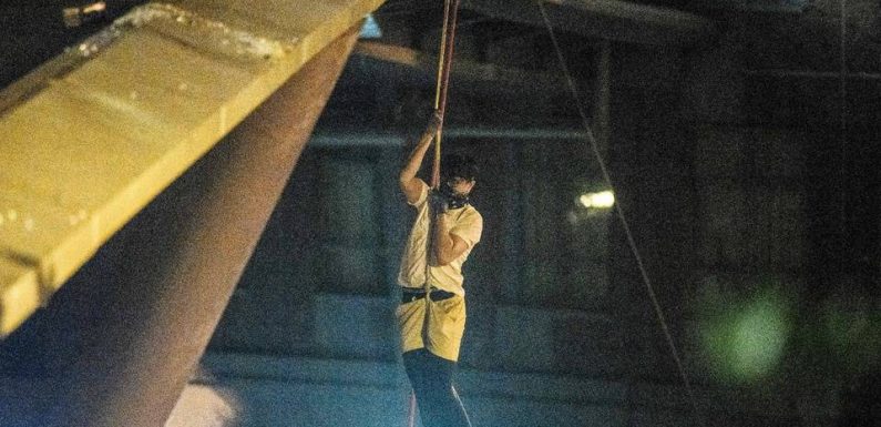 Hong Kong : Fuite spectaculaire de dizaines de manifestants assiégés par la police