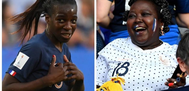 France-Serbie à Bordeaux : « C’est elle la star », quand Viviane Asseyi revient sur la célébrité soudaine de sa maman