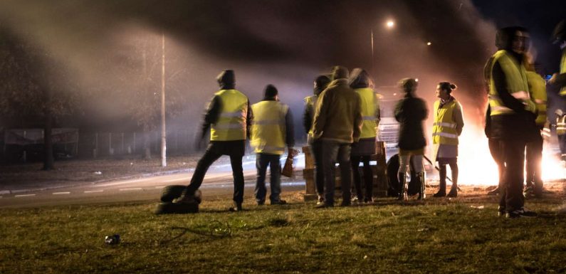 L’onde de choc sociale des « gilets jaunes », un an après