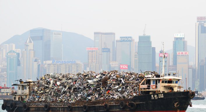 Déchets envoyés en Asie : amende inédite de 192 000 euros pour une société de courtage
