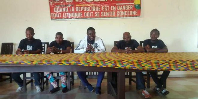 En aucun cas : » Gal Yark cherche à opposer les forces armées au peuple «