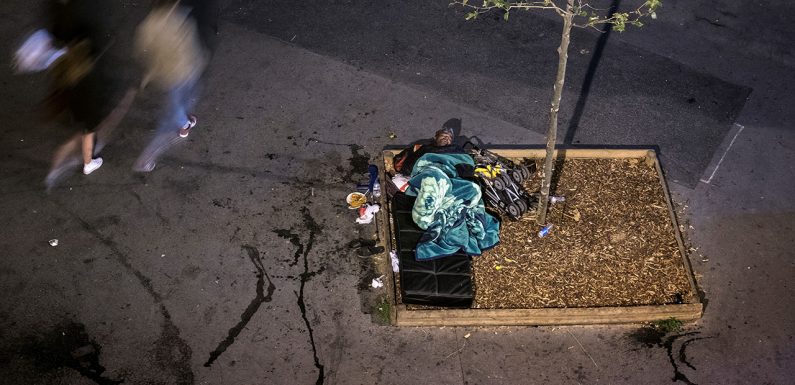 « Nous laissons chaque soir entre 300 et 400 enfants dehors », déplore le président du Samu social de Paris