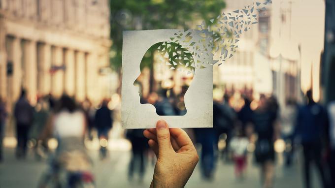 Alzheimer à 42 ans, un voyage au bord de l’égarement